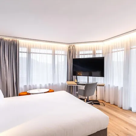Novotel 4*