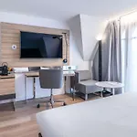 Novotel