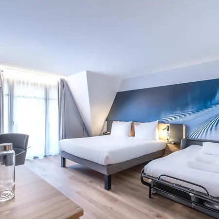 Novotel Hotel 4*