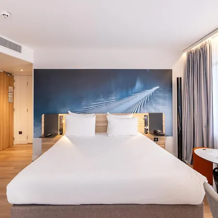 Novotel Hotel 4*