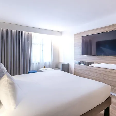Novotel Hotel 4*