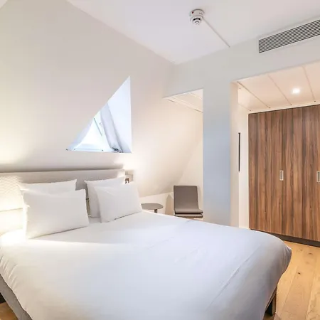 Novotel 4*