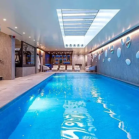 Novotel 4*