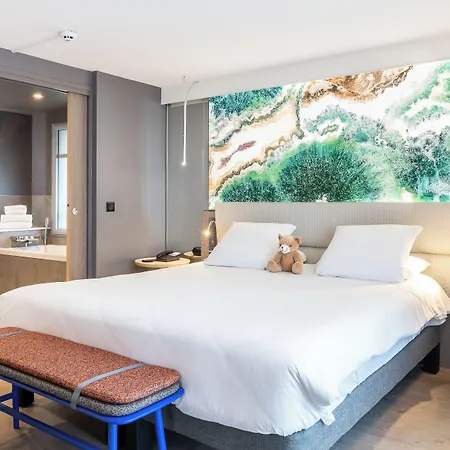 Novotel Hotel 4*